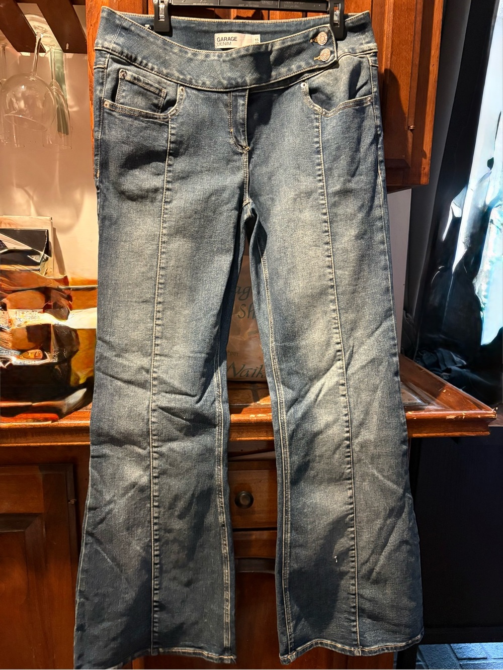 Garage Women's Flared Jeans in Medium Blue Wash